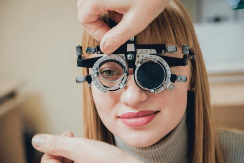 A szemüveg visszaállítja a látást látás mínusz 7 hogyan lehet visszaállítani